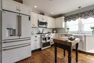 51 Temple St, Newburyport, MA 01952 - Photo 27