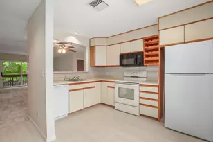330 Sunderland Rd, Worcester, MA 01604 - Photo 5