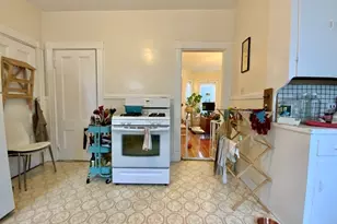 39 Benton Rd, Somerville, MA 02143 - Photo 15