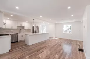 32 Centre St, Milton, MA 02186 - Photo 7