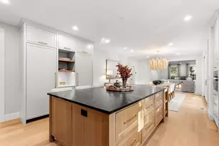 26 Toppans Ln, Newburyport, MA 01950 - Photo 9