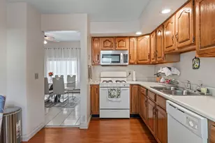 22 Arlington Ave, Revere, MA 02151 - Photo 5