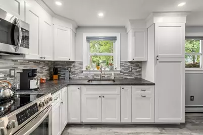 18 Julie Ave, Brockton, MA 02301 - Photo 3