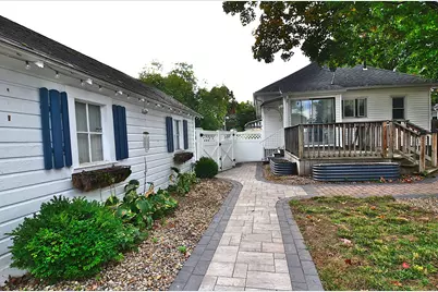 31 Barber St, Springfield, MA 01109 - Photo 9