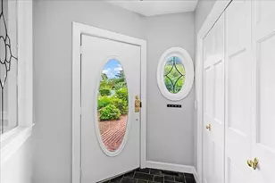 37 Eastern Point Dr, Shrewsbury, MA 01545 - Photo 3