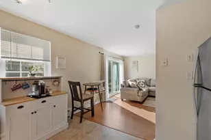 23 Edgelawn Ave, North Andover, MA 01845 - Photo 9