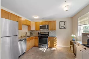 23 Edgelawn Ave, North Andover, MA 01845 - Photo 7