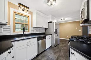 114 Leatherleaf Dr, Springfield, MA 01109 - Photo 7