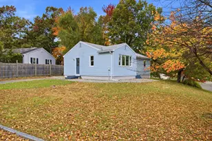 114 Leatherleaf Dr, Springfield, MA 01109 - Photo 3