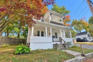 90 College St, Chicopee, MA 01020 - Photo 1