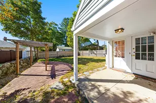 94 Grove St, Medford, MA 02155 - Photo 5