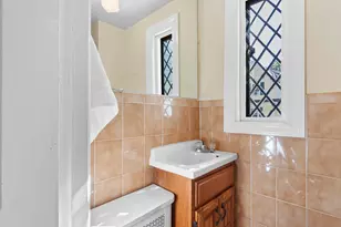 94 Grove St, Medford, MA 02155 - Photo 21