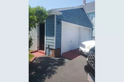 9 Briggs St, New Bedford, MA 02740 - Photo 5