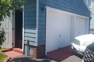 9 Briggs St, New Bedford, MA 02740 - Photo 5