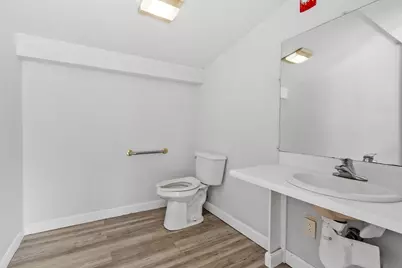 165 Massachusetts Ave, Lunenburg, MA 01462 - Photo 13