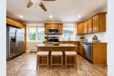 17 Raymond St, East Providence, RI 02914 - Photo 3