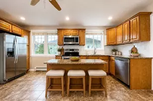 17 Raymond St, East Providence, RI 02914 - Photo 3