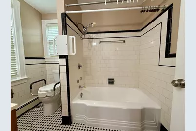 17 Raymond St, East Providence, RI 02914 - Photo 13