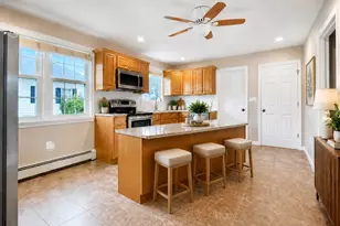 17 Raymond St, East Providence, RI 02914 - Photo 5