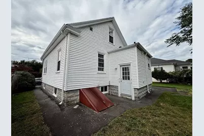 17 Raymond St, East Providence, RI 02914 - Photo 27