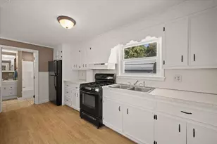98 E Water St, Taunton, MA 02780 - Photo 19