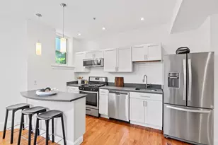 97 Fuller St, Brookline, MA 02446 - Photo 3