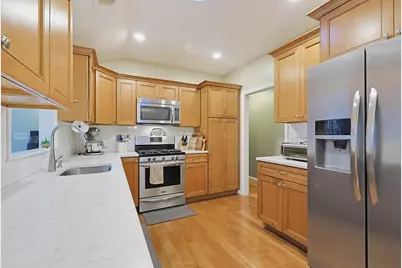 38 Ledgewood Rd, Framingham, MA 01701 - Photo 13