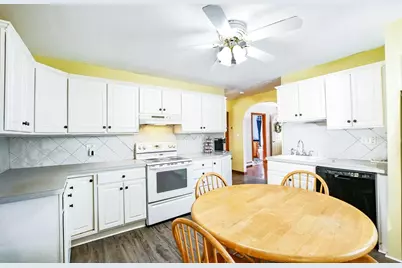 18 Lakeside Ave, Weymouth, MA 02189 - Photo 15