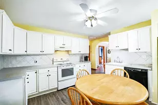 18 Lakeside Ave, Weymouth, MA 02189 - Photo 15