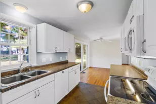 359 Hudson St, Northborough, MA 01532 - Photo 23