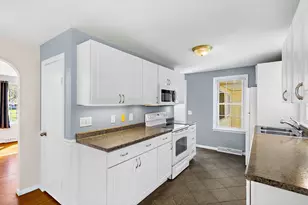 359 Hudson St, Northborough, MA 01532 - Photo 21