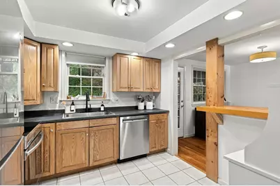 18 Forest St, Wakefield, MA 01880 - Photo 13
