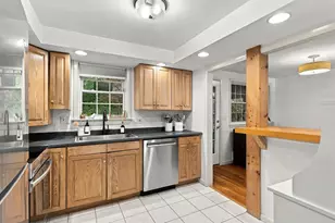 18 Forest St, Wakefield, MA 01880 - Photo 13