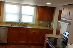 24 Bay St, Springfield, MA 01109 - Photo 13
