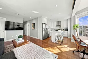 194 K St, Boston, MA 02127 - Photo 1