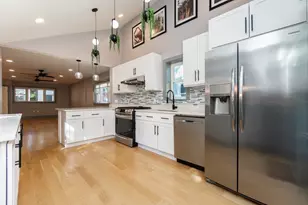 10 8th St, Cambridge, MA 02141 - Photo 1