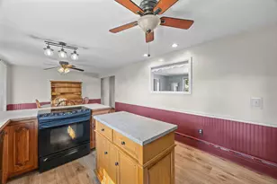 26 Crowningshield Rd, Worcester, MA 01604 - Photo 11