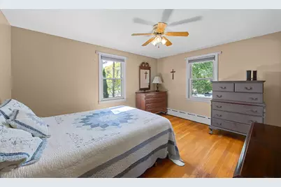 26 Crowningshield Rd, Worcester, MA 01604 - Photo 17
