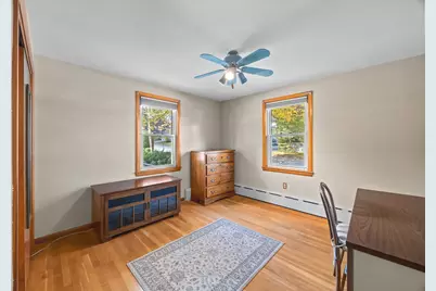 26 Crowningshield Rd, Worcester, MA 01604 - Photo 21