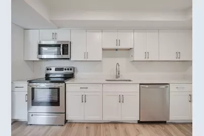 14 William St #2, Worcester, MA 01609 - Photo 5