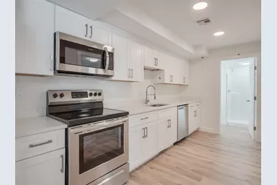 14 William St #2, Worcester, MA 01609 - Photo 1
