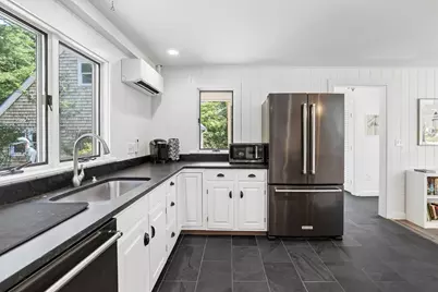 58 Munroe, Oak Bluffs, MA 02557 - Photo 15