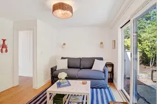 58 Munroe, Oak Bluffs, MA 02557 - Photo 17