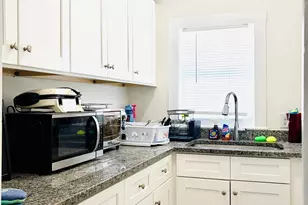 579 Bay St, Taunton, MA 02780 - Photo 9