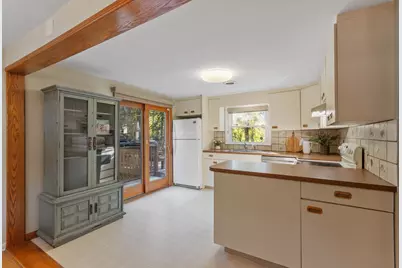 390 North Rd, Bedford, MA 01730 - Photo 13