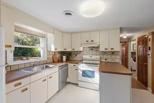 390 North Rd, Bedford, MA 01730 - Photo 15