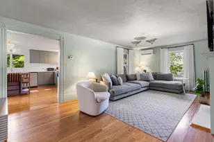 39 Forest St, Winchester, MA 01890 - Photo 9