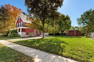 39 Forest St, Winchester, MA 01890 - Photo 33