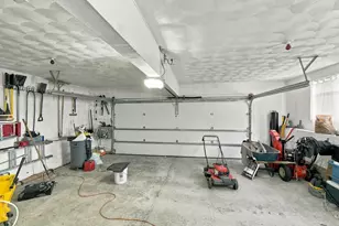 2 Bolton St, Worcester, MA 01604 - Photo 25