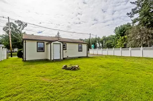 956 Granby Rd, Chicopee, MA 01020 - Photo 5